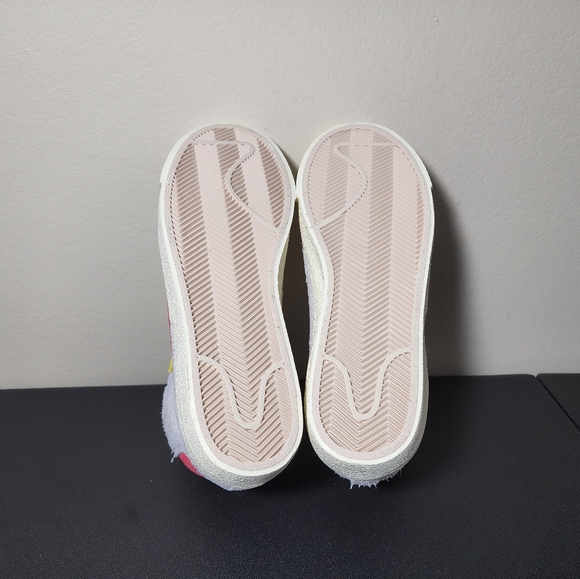 Nike Blazer Mid '77(GS) Premium Shoes Sail Coconut DO7226-100 Youth Size 4Y - Picture 9 of 11